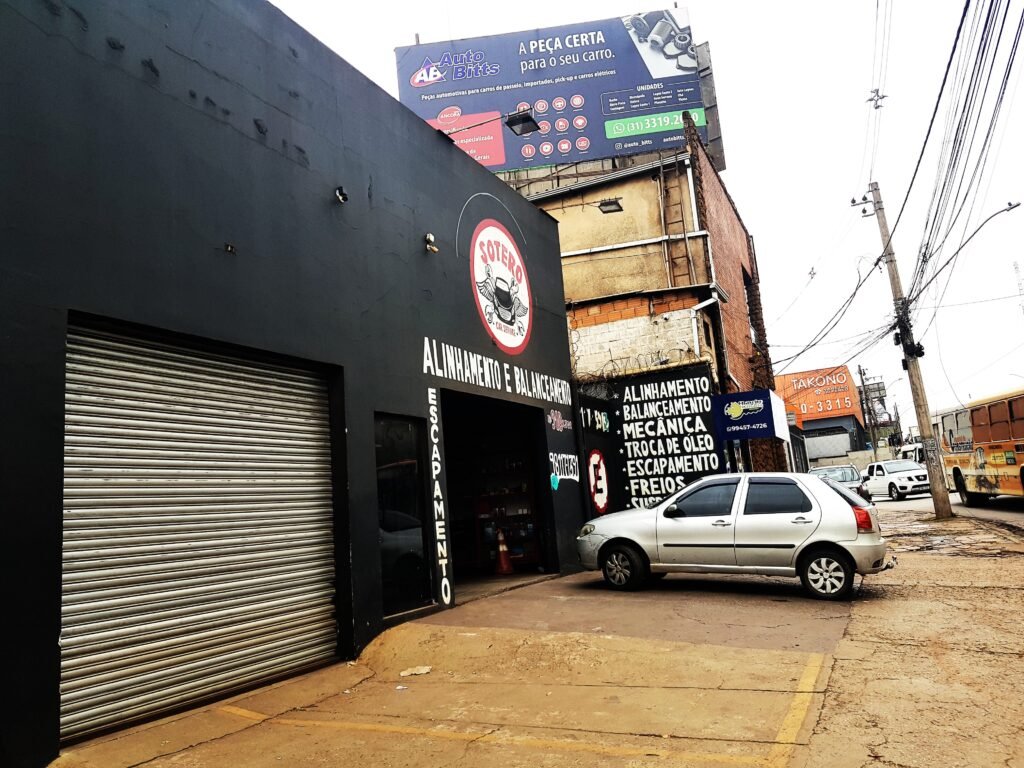 Vista externa da Sotero Car Service no Jardim Canadá