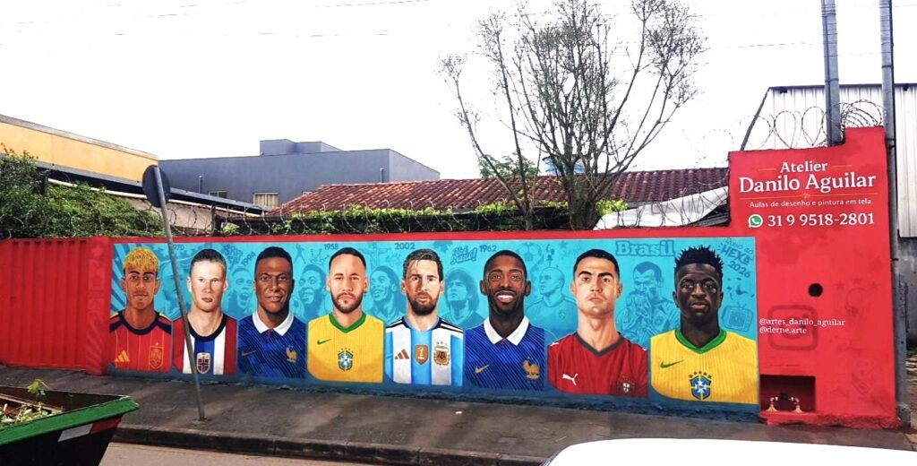Mural artístico na fachada do Atelier Danilo Aguilar, no Jardim Canadá.