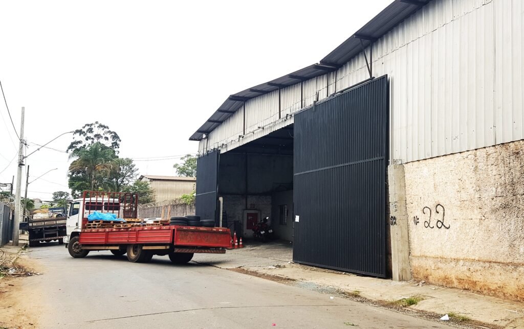 Unidade da Plena Logística na Rua Oliver, 22, no Jardim Canadá